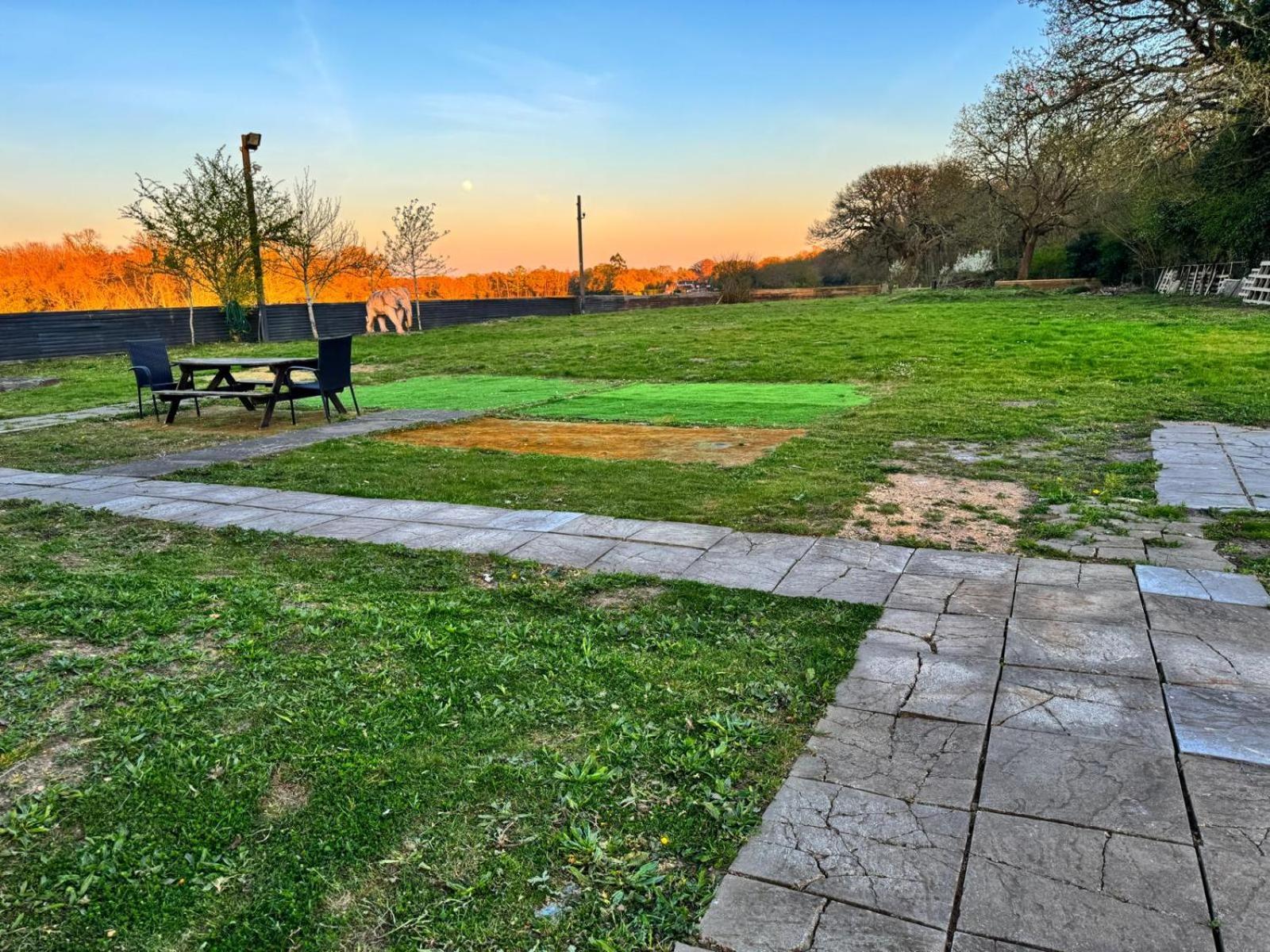 ホテル The Bell And Bottle Hedgerley エクステリア 写真